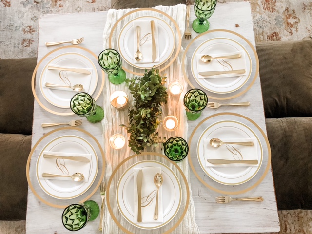 green and gold dinner party